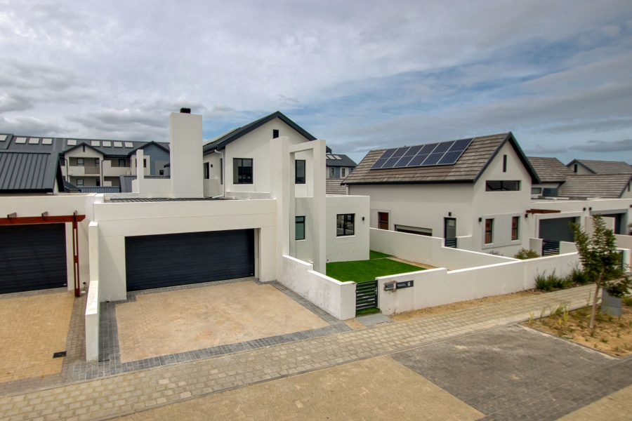 4 Bedroom Property for Sale in Sitari Country Estate Western Cape